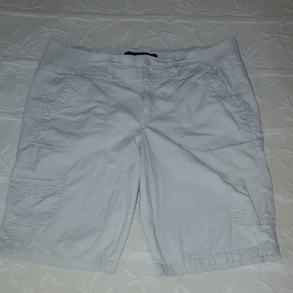 Gloria Vanderbilt Pants - Gloria Vanderbilt Shorts